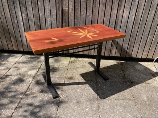 Extraordinary mid - Century design coffee table