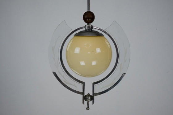 Image 1 of Lampada a sospensione Art Déco italiana degli anni '30 con vetro inciso e globo color ambra.
