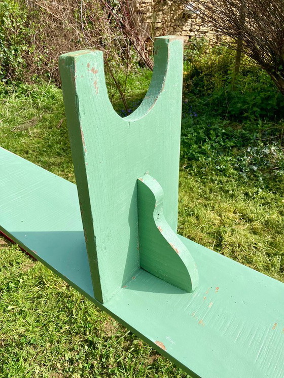 Image 1 of Banco de granja antiguo de madera curvada