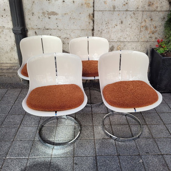Image 1 of (4) Goldfinger Chairs, naar Michel Cadestin, Space Age-stijl, glasvezel en chroomstaal, jaren 90 – Frankrijk