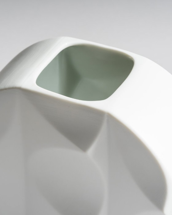 Image 1 of Raro vaso Hutschenreuther Archais Heinrich Fuchs modello 5096/18 in porcellana biscuit