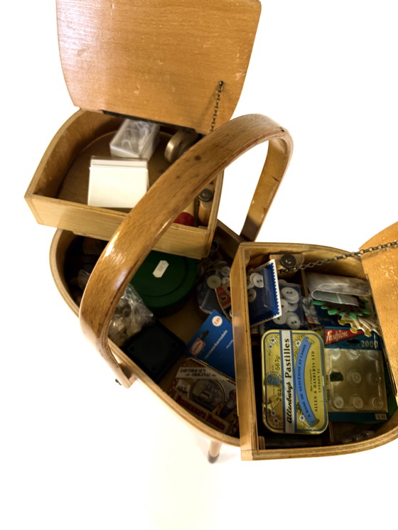 Image 1 of Scatola da cucito vintage in faggio anni '60