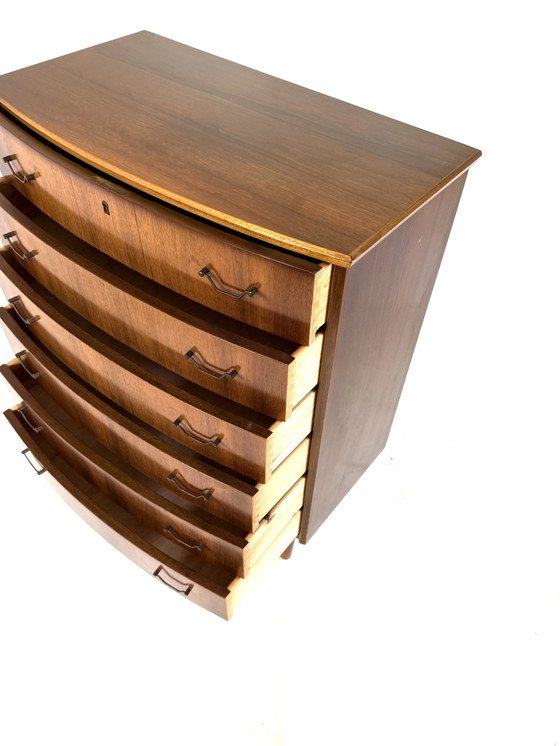 Cassettiera vintage danese in noce, anni '60. – Cassettiere, Wood, Metal (photo 5 of 9)