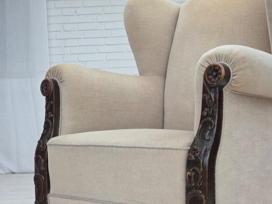 Image 1 of Fauteuil à oreilles danois des années 1960, revêtement en velours, bois de chêne sculpté.