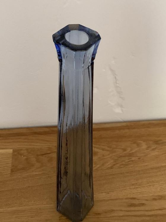 Jarrón de Cristal Azul, Años 80 – Jarrones, Vidrio, Mid Century Modern (photo 2 of 5)