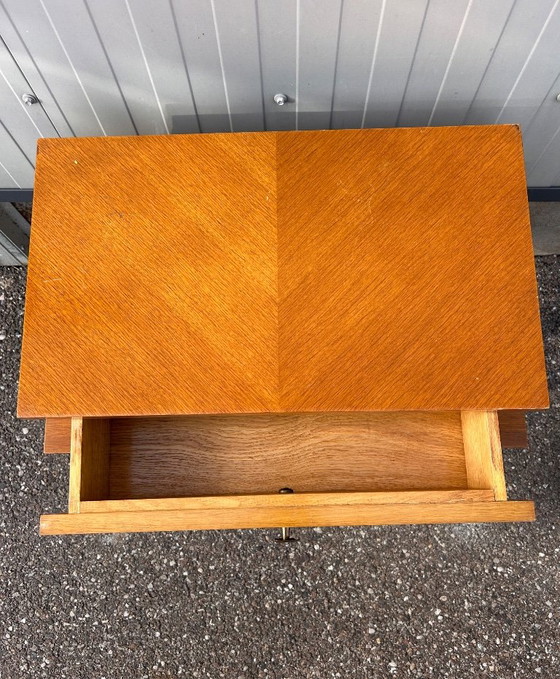 Modernist bedside table, 1950 – Wood (photo 4 of 5)