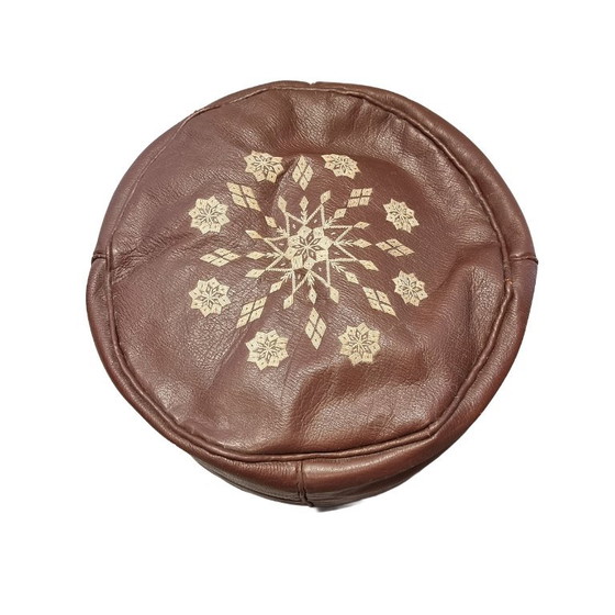 Brown Vintage Leather Pouf – Decorative Objects (photo 3 of 5)