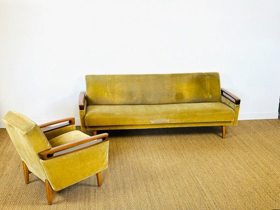 Image 1 of Canapé convertible et fauteuil vintage scandinave en teck et velours, 1960, Set de 2