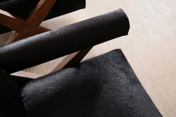 Par de sillones Pierre Jeanneret con patas en forma de X, Chandigarh, década de 1960. – Leather, Vintage (photo 9 of 16)