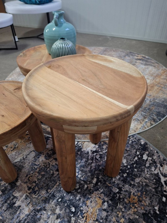 Image 1 of Set di 3 tavolini da caffè in legno massello di acacia, nuovi