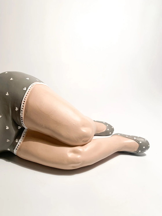 Sculpture de femme allongée attribuée à L'Acquilone, années 2000 (photo 4 of 11)