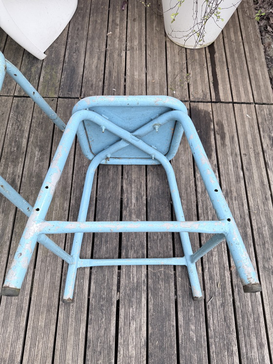 Image 1 of 2 tabourets anciens en métal vintage