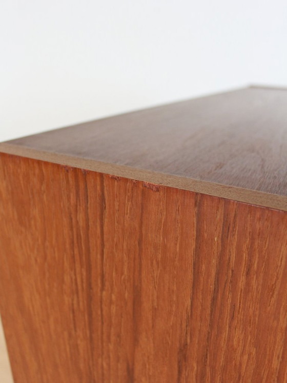 Image 1 of Kleines Bücherregal – Teakholz