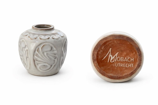 Mobach Utrecht vase – 12 cm – handmade ceramic