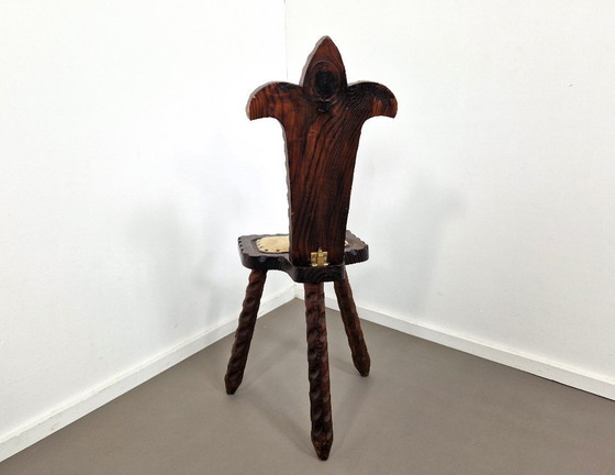Tabouret espagnol à trois pieds | Cuir de vachette – Wood (photo 7 of 10)