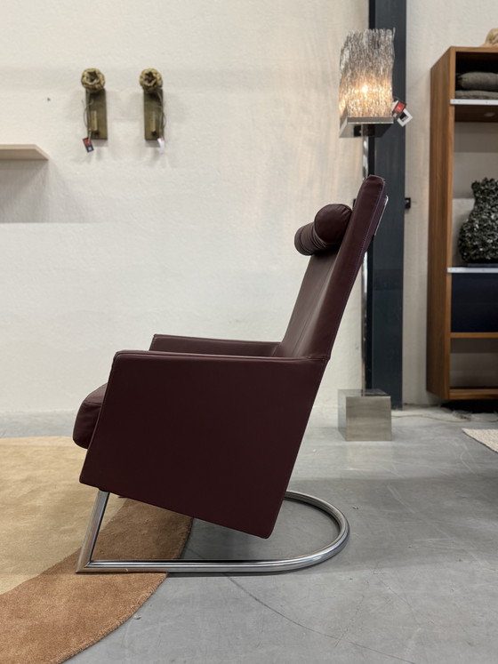 Image 1 of Sillón Montis Madonna de piel rubí