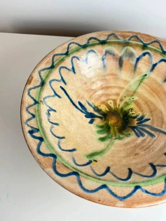 Piatto in ceramica smaltata con decorazione floreale verde e blu, terraglia del sud vintage, fatto a mano (foto 4 di 7)
