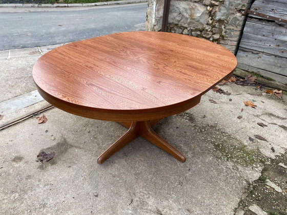 Image 1 of Scandinavian extendable round teak table, 115cm diameter, 152cm length, an70