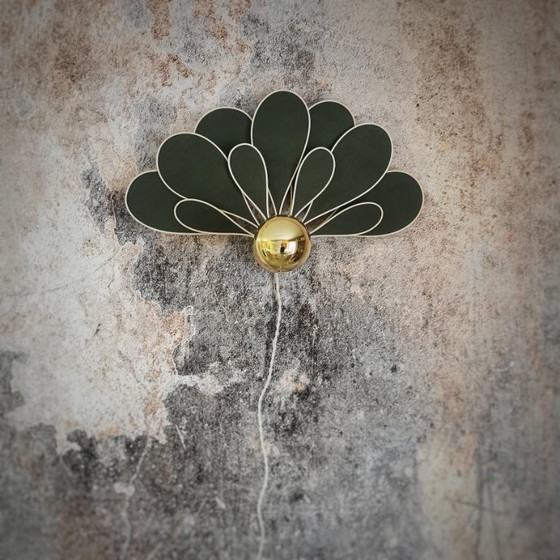 Image 1 of Art Deco wall sconce, 11 petals in rattan and linen (customizable shade)