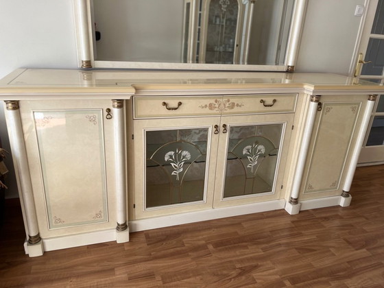 Image 1 of Buffet avec miroir assorti