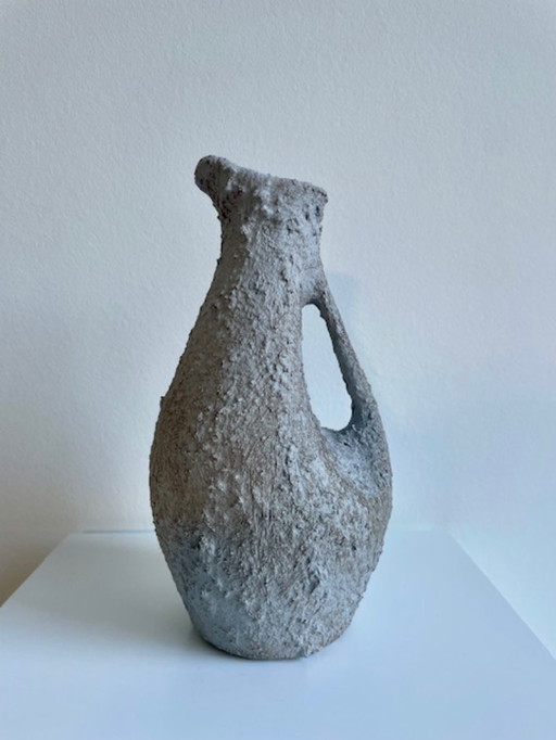 Rustikaler grauer Krug mit Charakter – 25 cm hoch