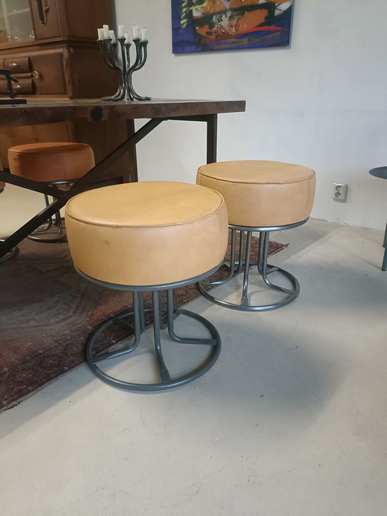 Image 1 of Puff de cuero marrón nuevo