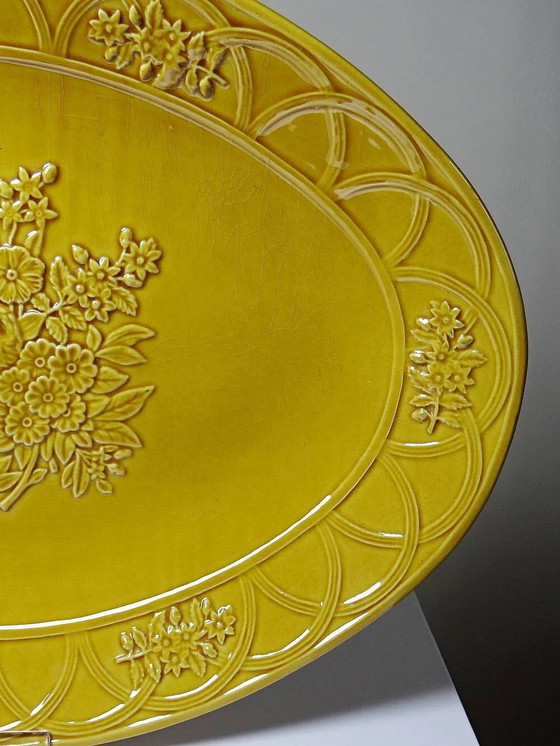 Grand plat ovale Bordallo Pinheiro en faïence jaune, Portugal – Vaisselle, Porcelaine, Vintage (photo 8 of 13)