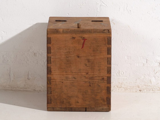 Boîte de rangement ancienne en bois massif (c.1920) #7 – Armoires de rangement, Rustic (photo 21 of 40)