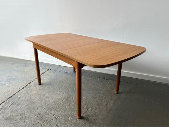 Image 1 of Table de salle à manger extensible de style moderne du milieu du siècle par Schreiber Furniture