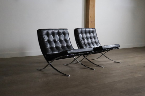 Image 1 of Pair of Barcelona Chairs by Ludwig Mies van der Rohe for Knoll, 1960s