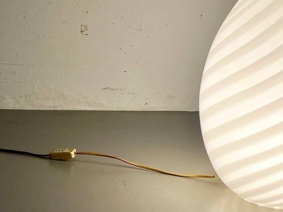 Image 1 of Egg-shaped table lamp made of Murano glass by Venini, Italy, 1960s
