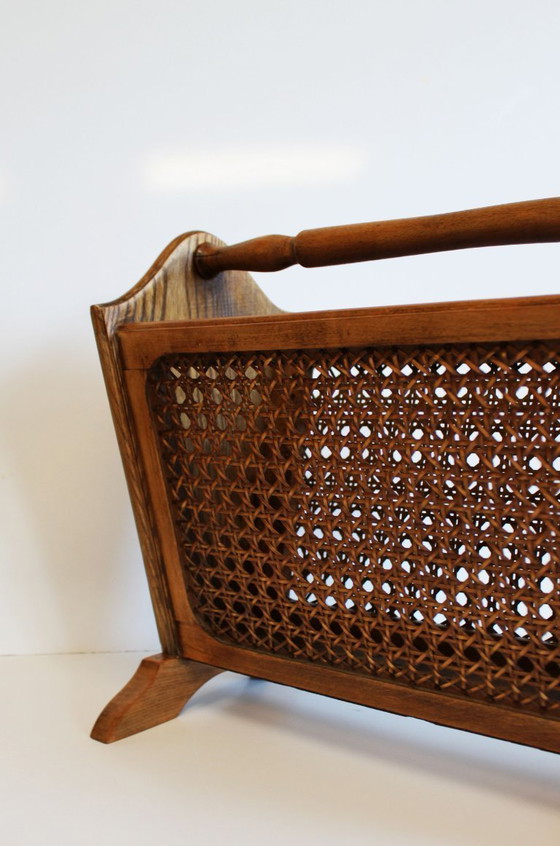 Image 1 of Pagina 1 di 6 Porta riviste vintage in legno e paglia di Vienna, anni '50.