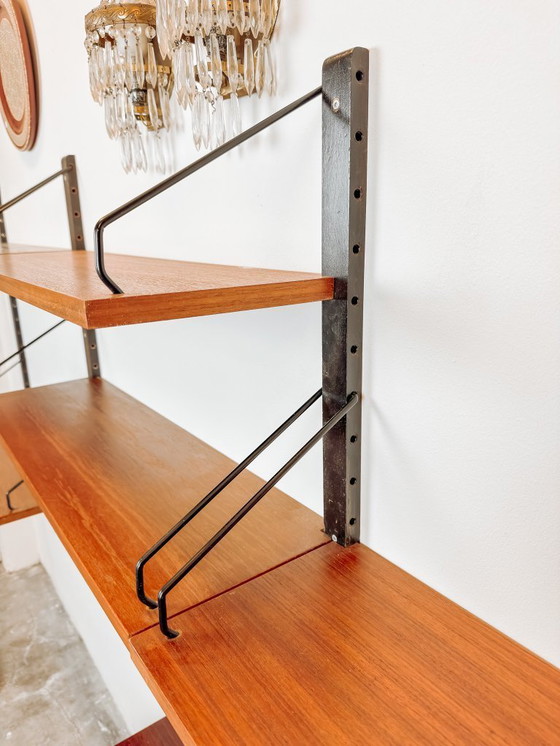 Image 1 of Modulares Wandsystem Royal System von Poul Cadovius