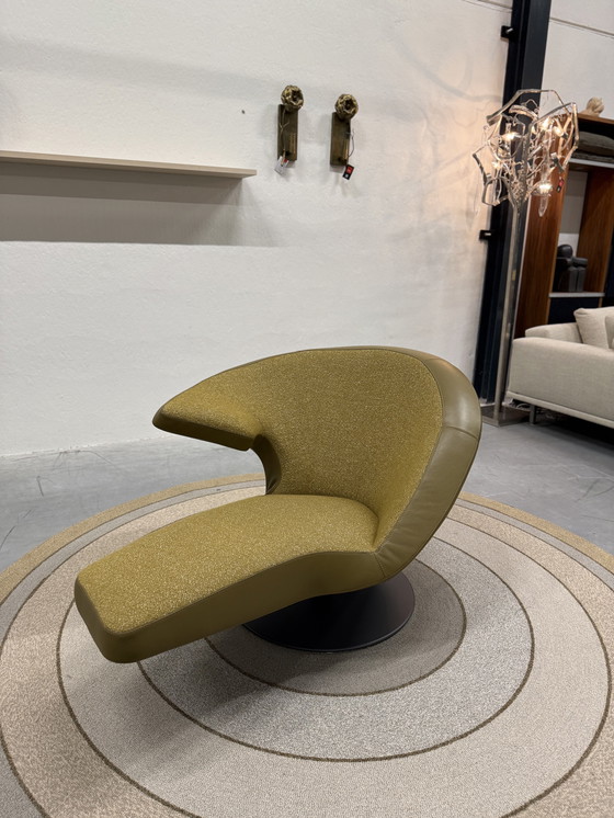 Image 1 of Leolux Parabolica Draai Fauteuil Mondo stof Raffino leer 