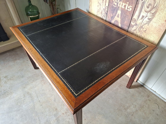 Image 1 of Scrivania antica inglese bifacciale, scrittoio, 4 cassetti, dimensioni 137x106cm e altezza 7cm.