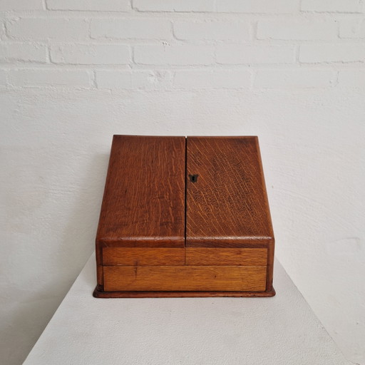 Armoire ancienne en bois, armoire à écrire