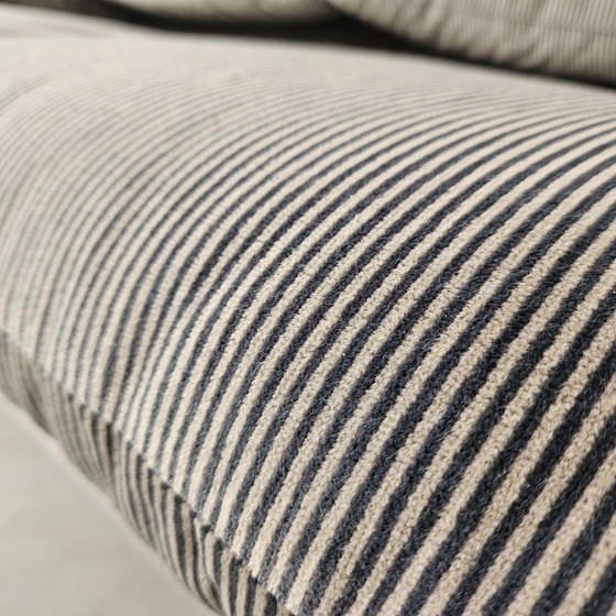 Image 1 of Italiaanse Cassina Maralunga, gestreept lichtgrijs/blauw