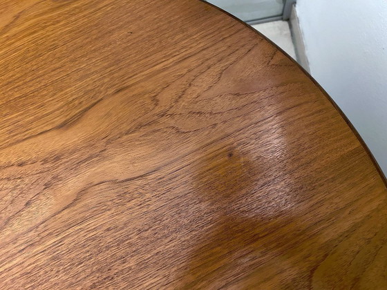 Image 1 of Vintage Tulpentafel in Hout