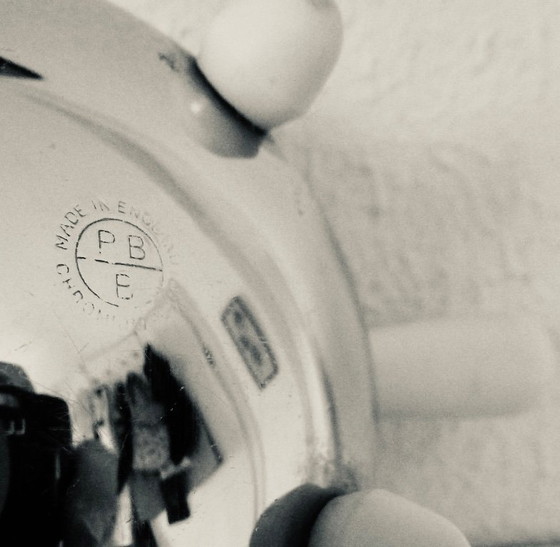 Image 1 of Een vintage "Ever-Hot" theeset, geproduceerd door Perry, Bevan en Co. (PBB). 