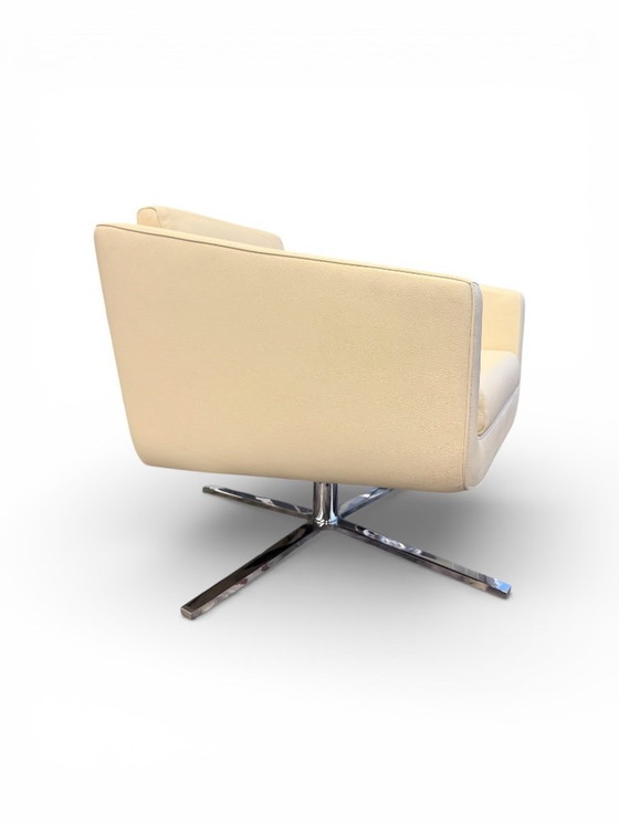 Image 1 of Fauteuil Pavo en cuir crème avec structure chromée de FSM, années 2000