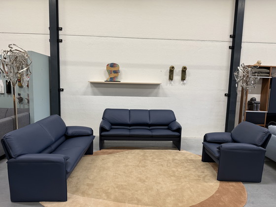 Image 1 of Leolux Bora Beta Armchair Ceras Mazerine Leather