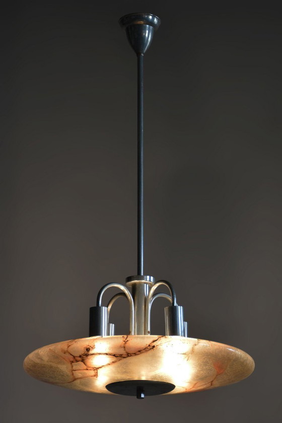 Restaurierter Art-Deco-Kronleuchter, Aluminium, Marmorglas, neu verkabelt, Tschechien, 1940er Jahre (photo 11 of 12)