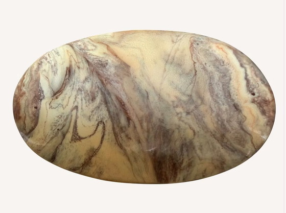 Image 1 of Mesa de centro ovalada con tablero efecto mármol