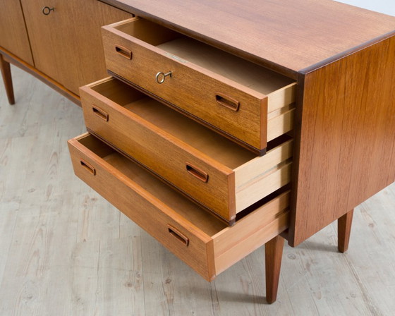 Image 1 of Dressoir van teakhout in Scandinavisch design, fabrikant Bartels