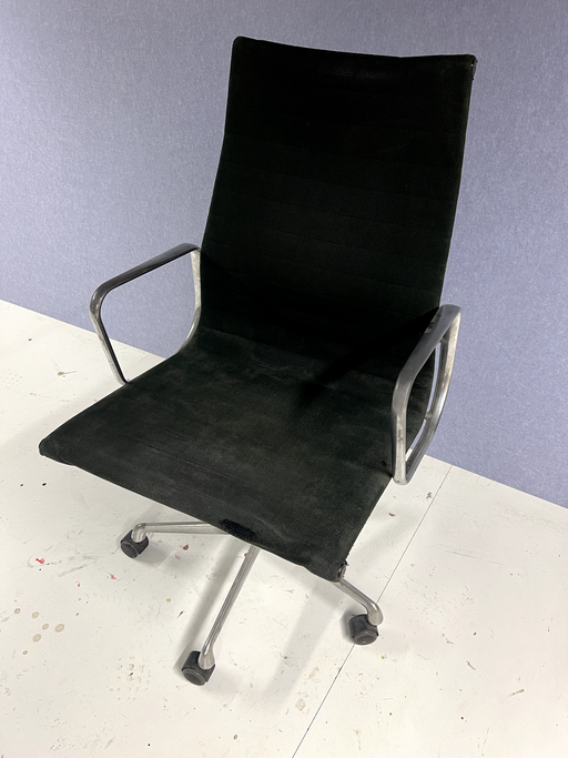 Vitra AE 119