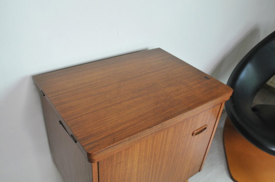 Image 1 of Vintage mid century naai kastje Deens look opbergkast