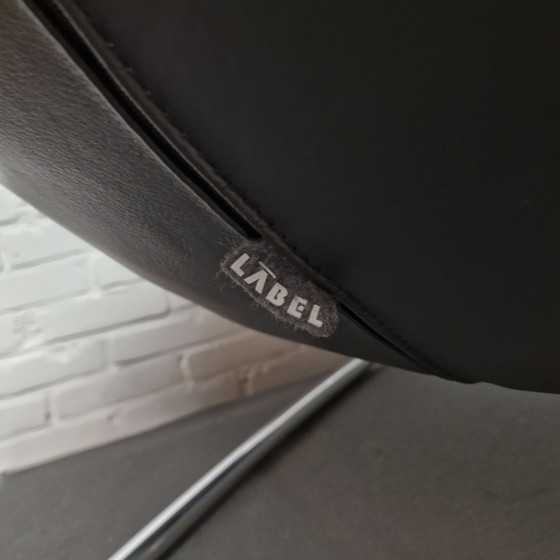 Fauteuil Label de Gerard van den Berg – Cuir, Métal (photo 6 of 10)