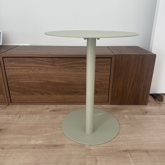 Image 1 of Mesita auxiliar ø40