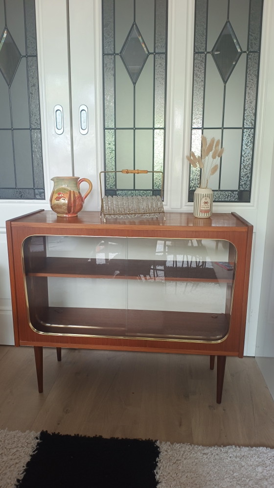 Image 1 of Vintage mid-century vitrinekastje / drankkastje in teak