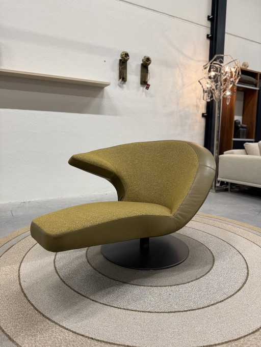 Leolux Parabolica Swivel Armchair Mondo fabric Raffino leather